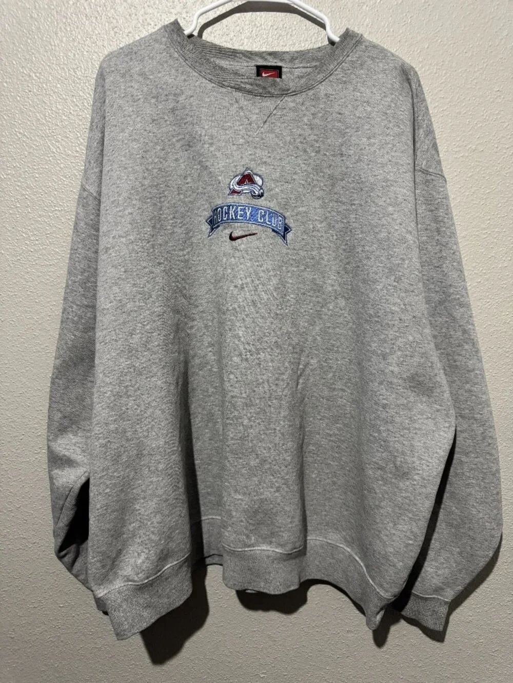 Gray Nike Colorado Avalanche Hockey Club crewneck sweatshirt